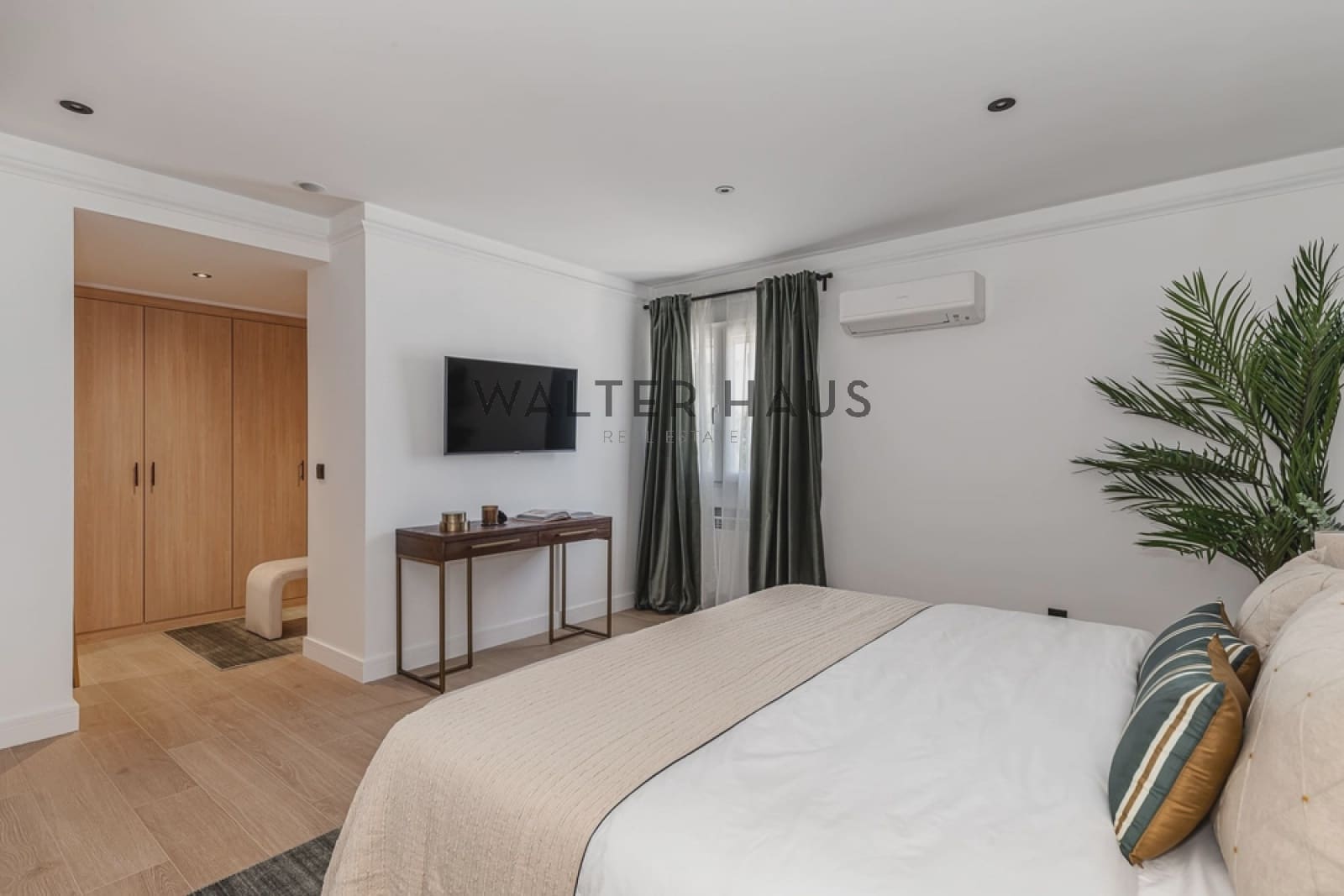 3 soveværelse Lejlighed til salg i Madrid by - € 1.390.000 (Ref: 9050145)