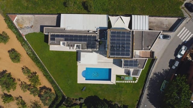 4 bedroom Villa for sale in Calonge i Sant Antoni with pool - € 995,000 (Ref: 9050146)