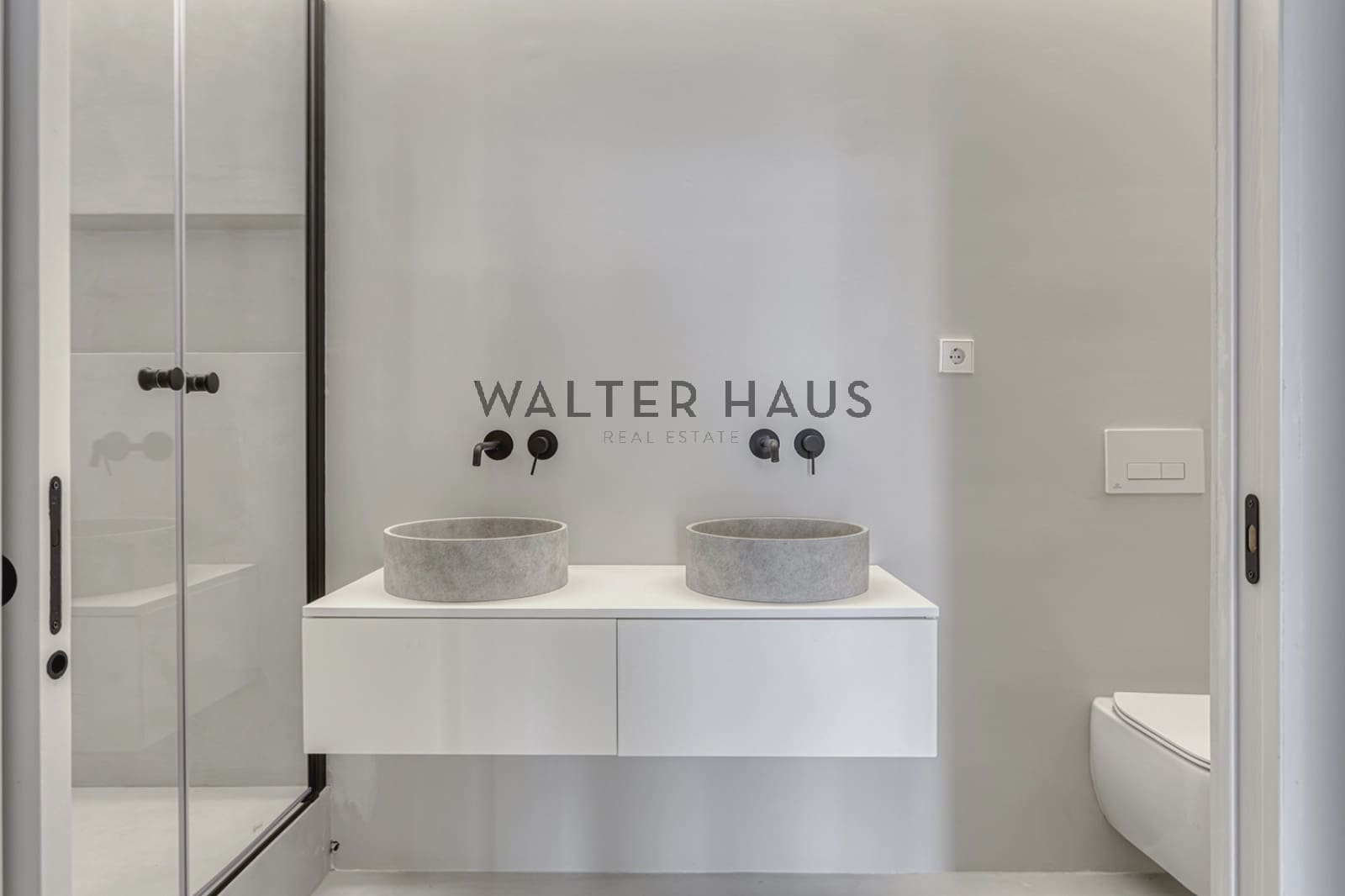 3 soveværelse Lejlighed til salg i Barcelona by - € 745.000 (Ref: 9057011)