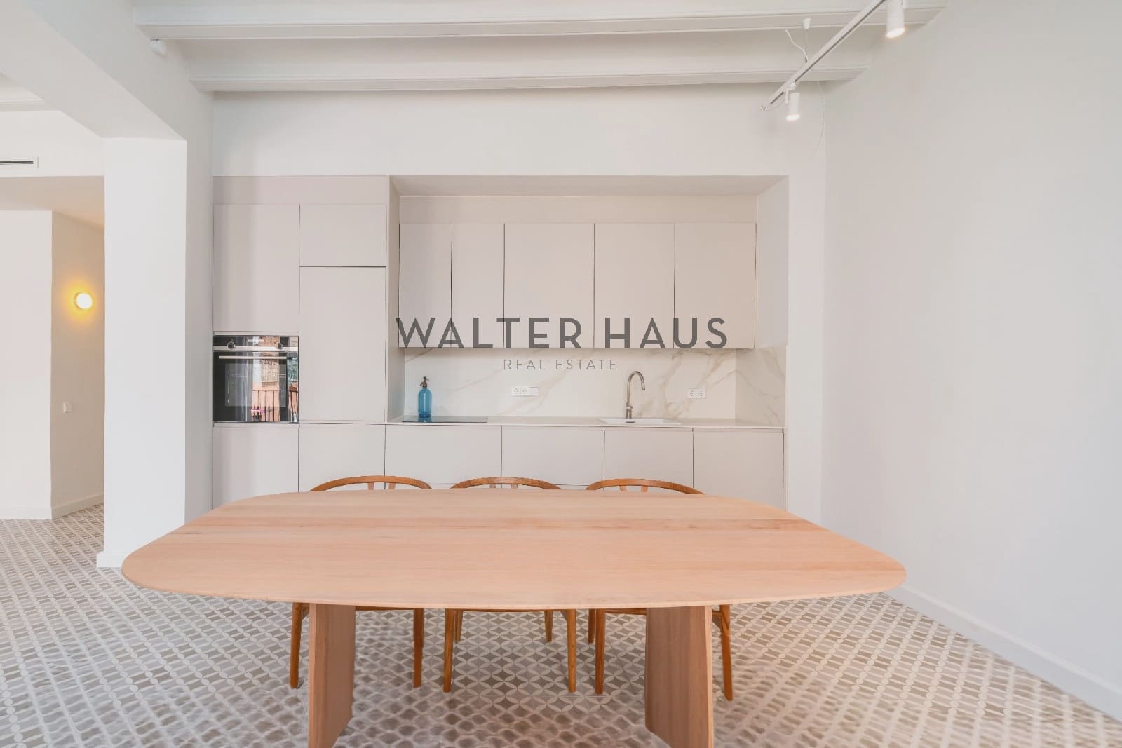 3 soveværelse Lejlighed til salg i Barcelona by - € 745.000 (Ref: 9057011)