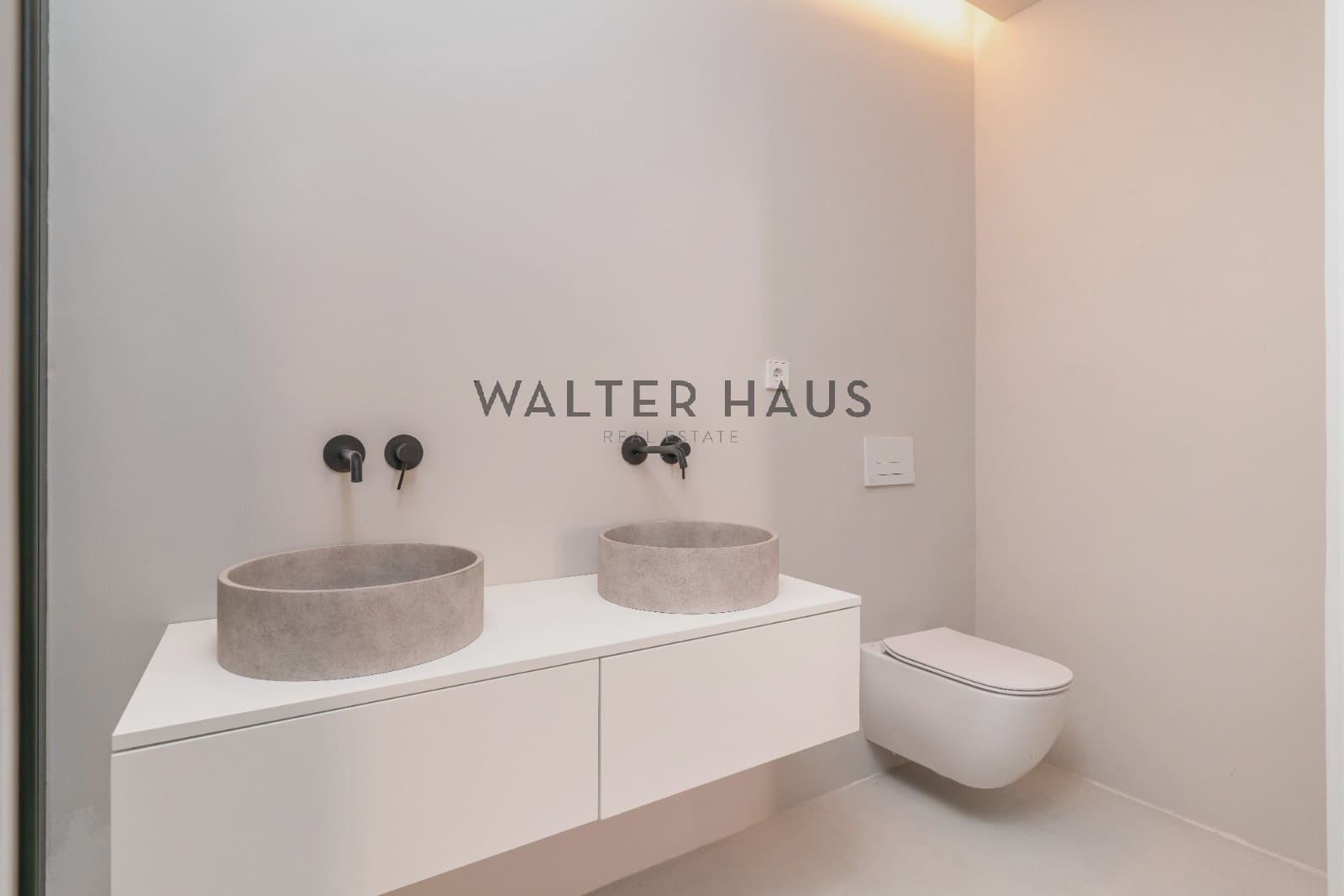 3 soveværelse Lejlighed til salg i Barcelona by - € 745.000 (Ref: 9057011)