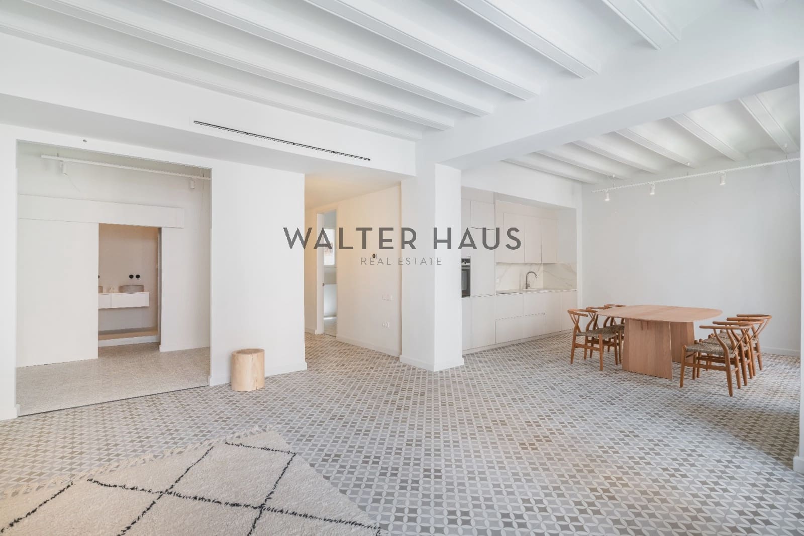 3 soveværelse Lejlighed til salg i Barcelona by - € 745.000 (Ref: 9057011)