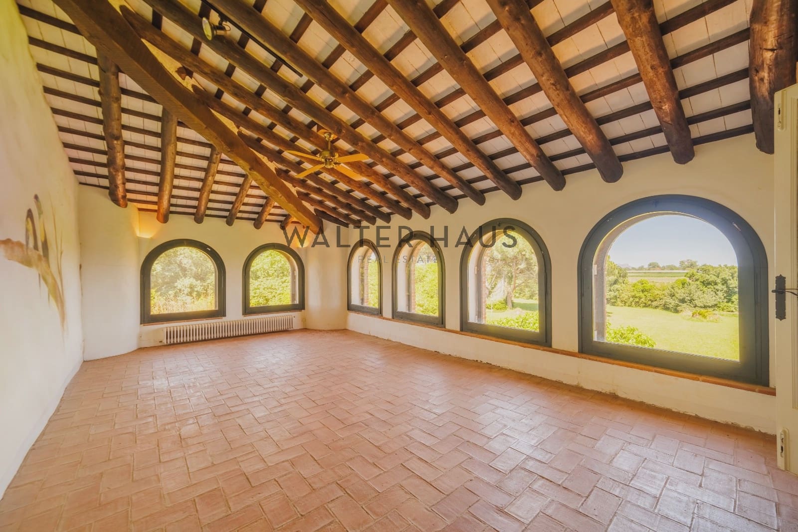 10 soverom Villa til salgs i Parlava med svømmebasseng - € 3 300 000 (Ref: 9058247)