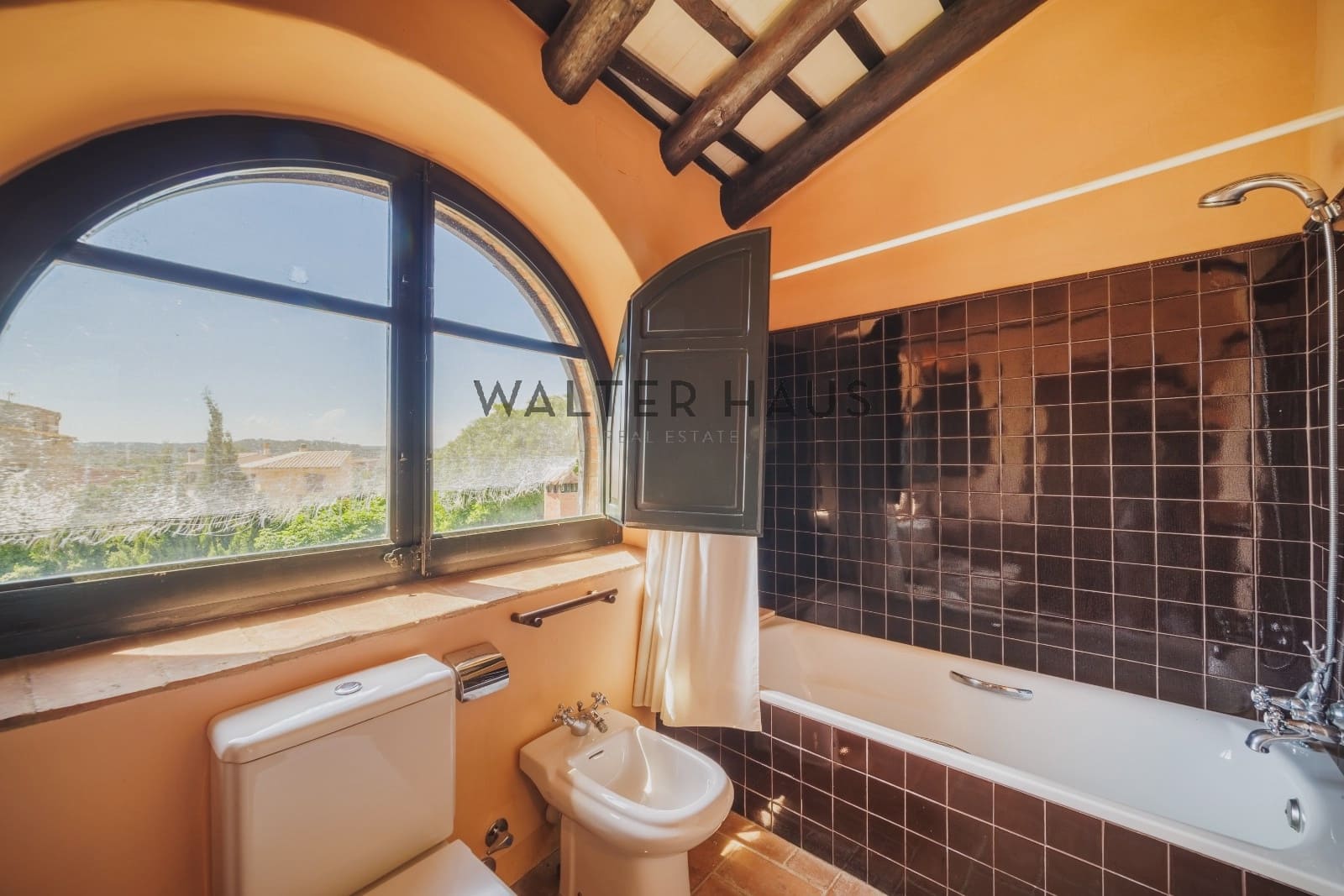 10 soverom Villa til salgs i Parlava med svømmebasseng - € 3 300 000 (Ref: 9058247)