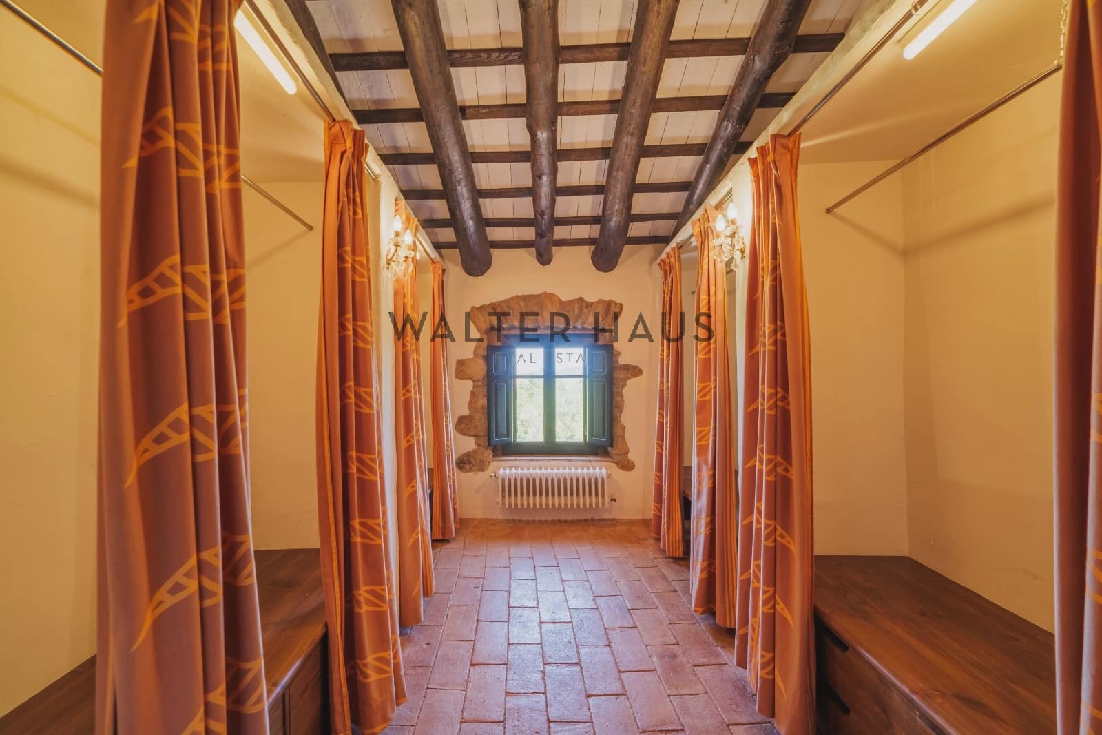 10 soverom Villa til salgs i Parlava med svømmebasseng - € 3 300 000 (Ref: 9058247)