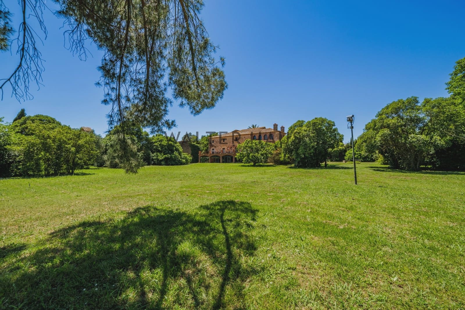 10 soverom Villa til salgs i Parlava med svømmebasseng - € 3 300 000 (Ref: 9058247)