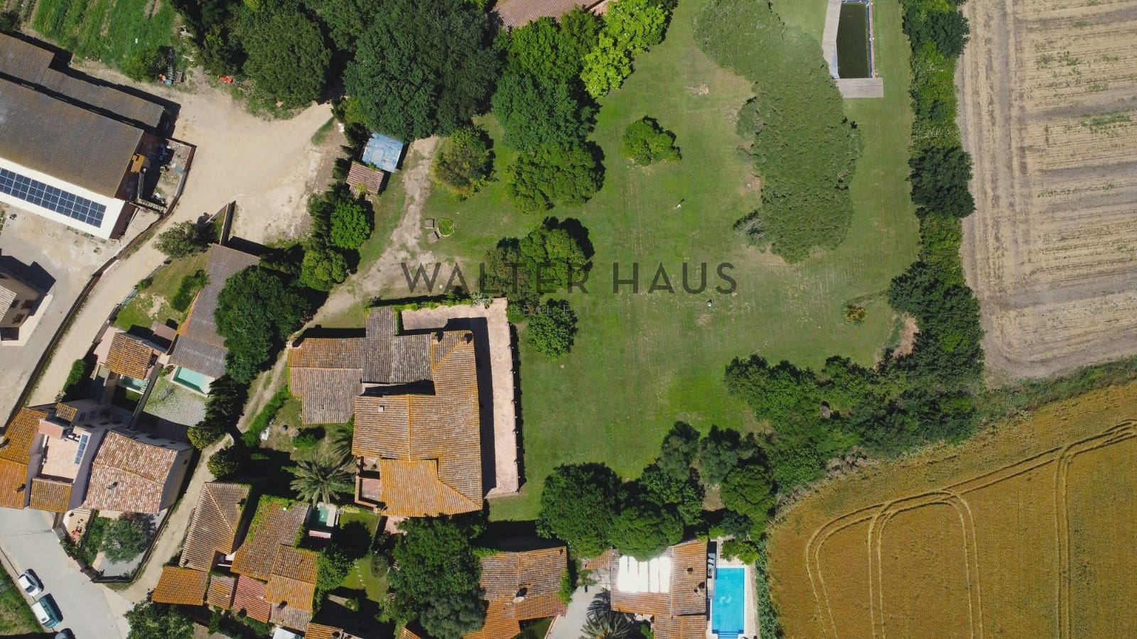 10 soverom Villa til salgs i Parlava med svømmebasseng - € 3 300 000 (Ref: 9058247)