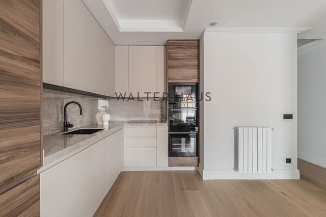 Ático de 3 habitaciones en Almagro, Madrid ciudad en venta con piscina - 2.385.000 € (Ref: 9058352)
