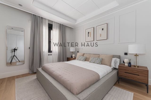 Ático de 3 habitaciones en Almagro, Madrid ciudad en venta con piscina - 2.385.000 € (Ref: 9058352)