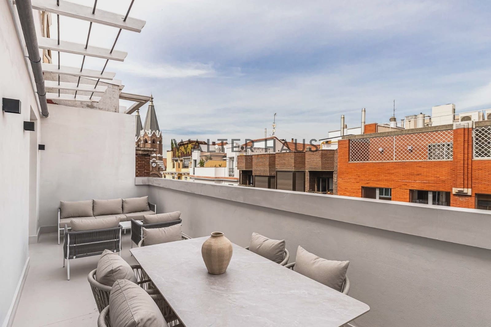 3 slaapkamer Penthouse te koop in Madrid stad met zwembad - € 2.385.000 (Ref: 9058352)