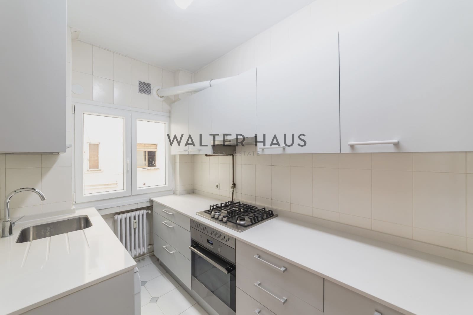 4 soveværelse Lejlighed til salg i Madrid by - € 965.000 (Ref: 9064713)