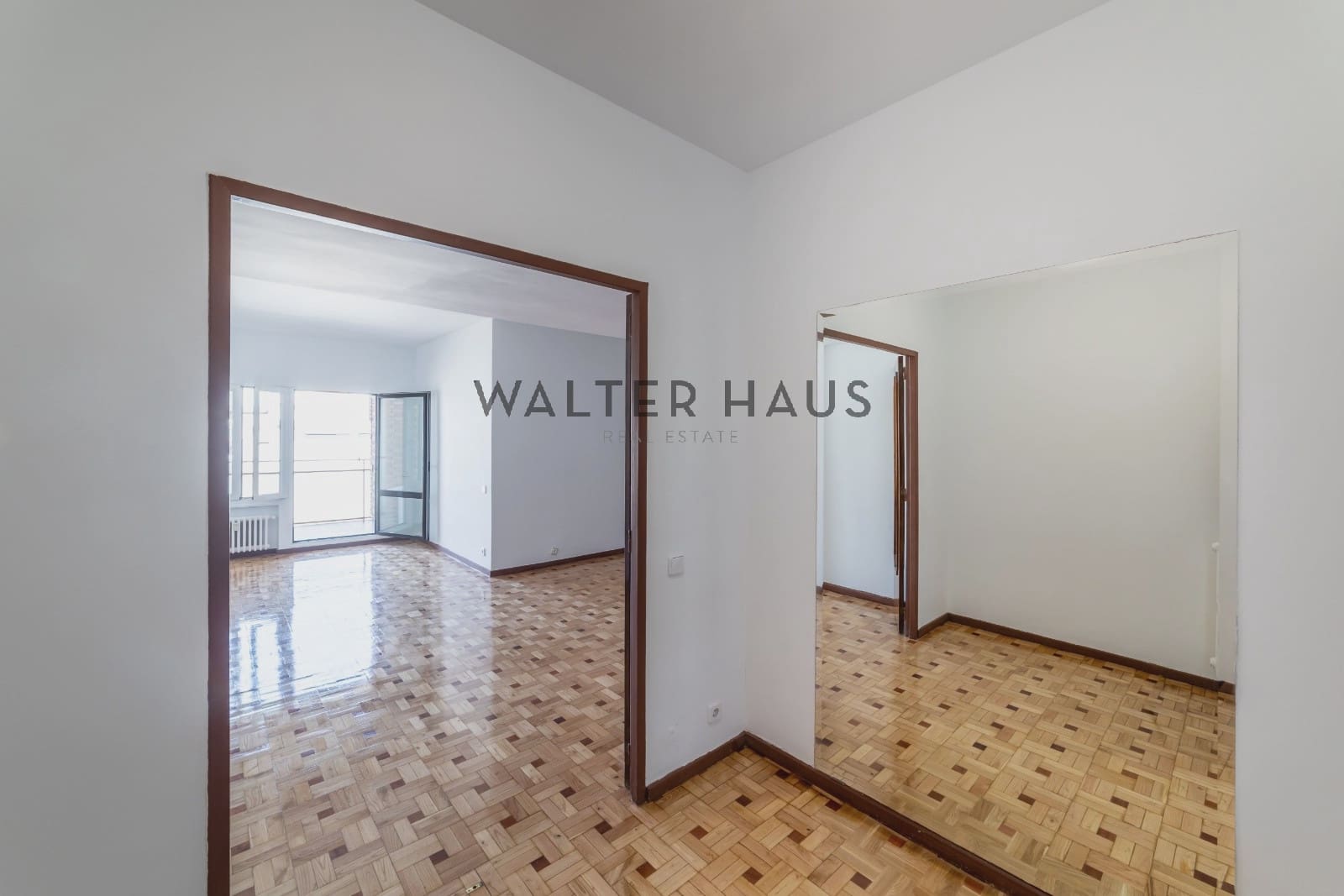 4 soveværelse Lejlighed til salg i Madrid by - € 965.000 (Ref: 9064713)