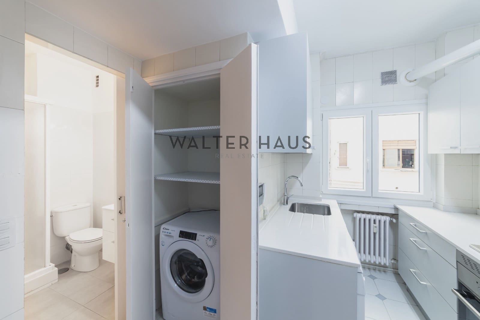 4 soveværelse Lejlighed til salg i Madrid by - € 965.000 (Ref: 9064713)