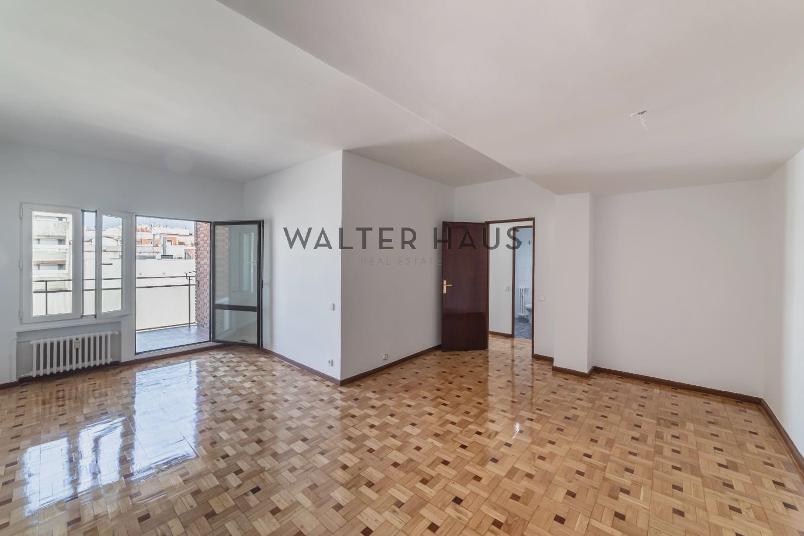 4 soveværelse Lejlighed til salg i Madrid by - € 965.000 (Ref: 9064713)