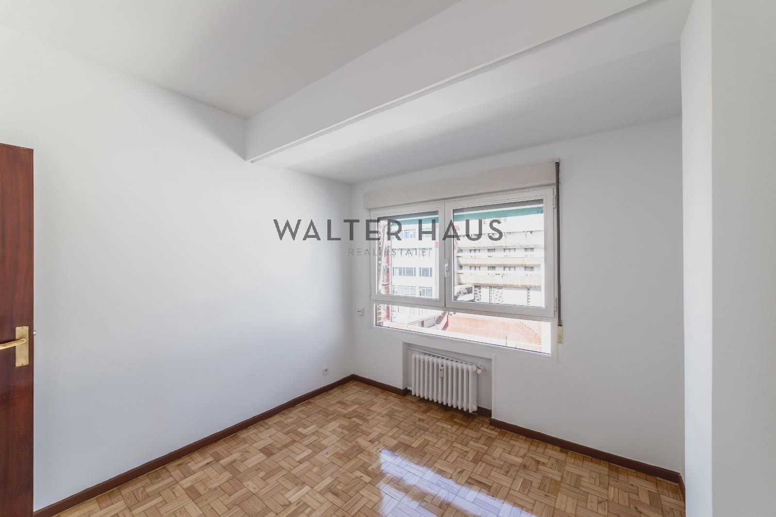 4 soveværelse Lejlighed til salg i Madrid by - € 965.000 (Ref: 9064713)