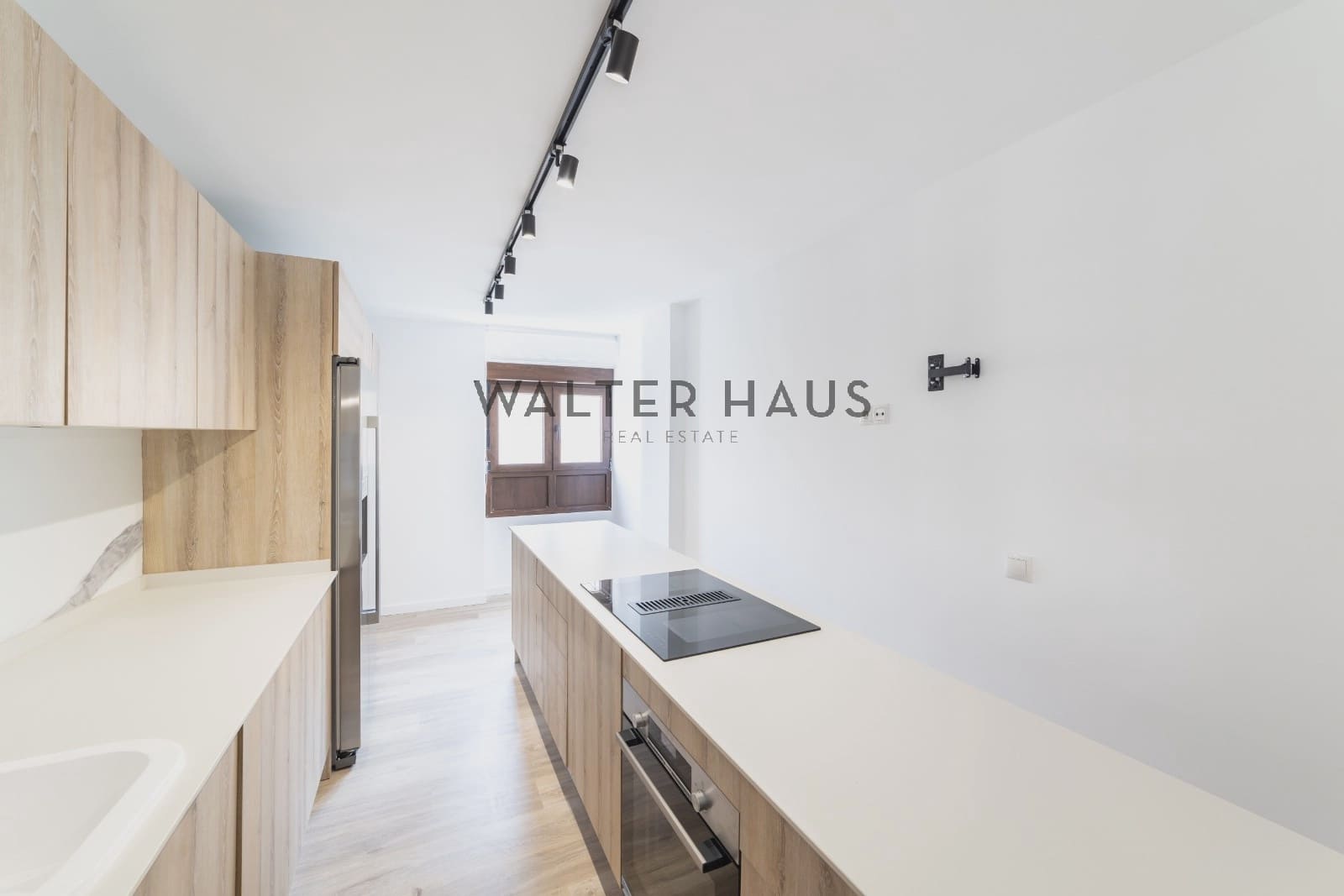 3 soveværelse Lejlighed til salg i Madrid by - € 1.249.000 (Ref: 9066812)