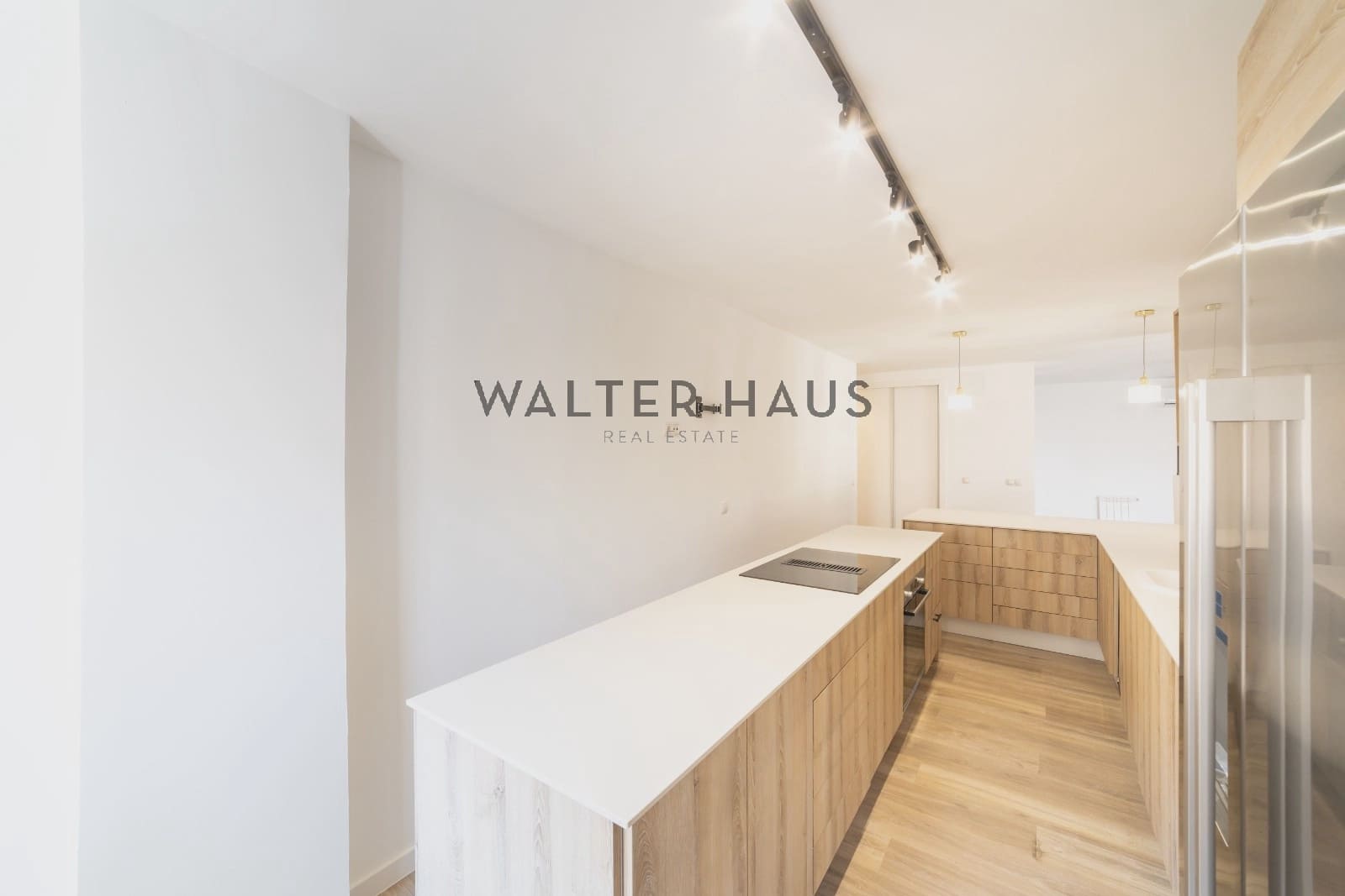 3 soveværelse Lejlighed til salg i Madrid by - € 1.249.000 (Ref: 9066812)