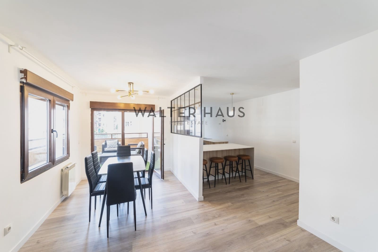 3 soveværelse Lejlighed til salg i Madrid by - € 1.249.000 (Ref: 9066812)