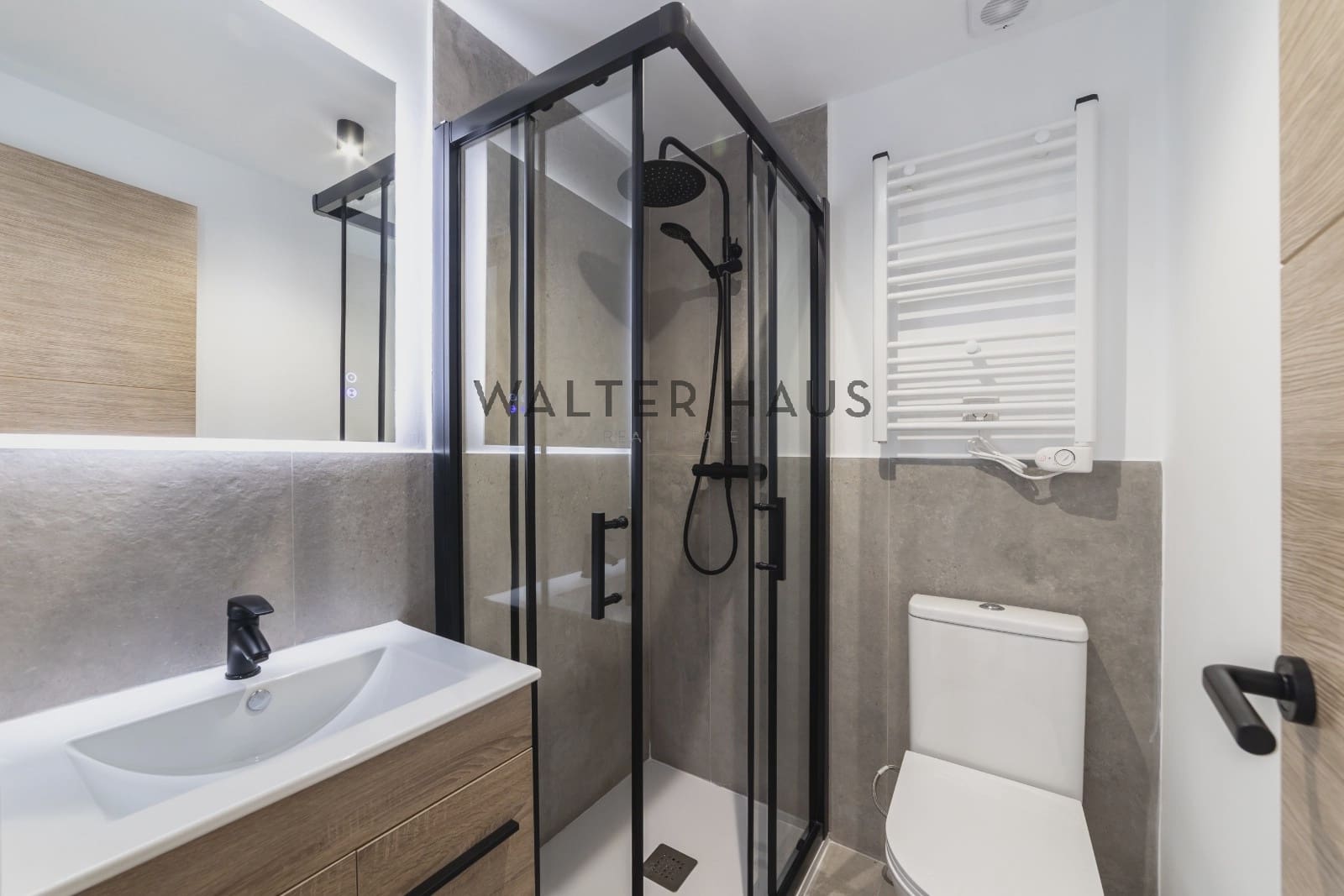 3 soveværelse Lejlighed til salg i Madrid by - € 1.249.000 (Ref: 9066812)