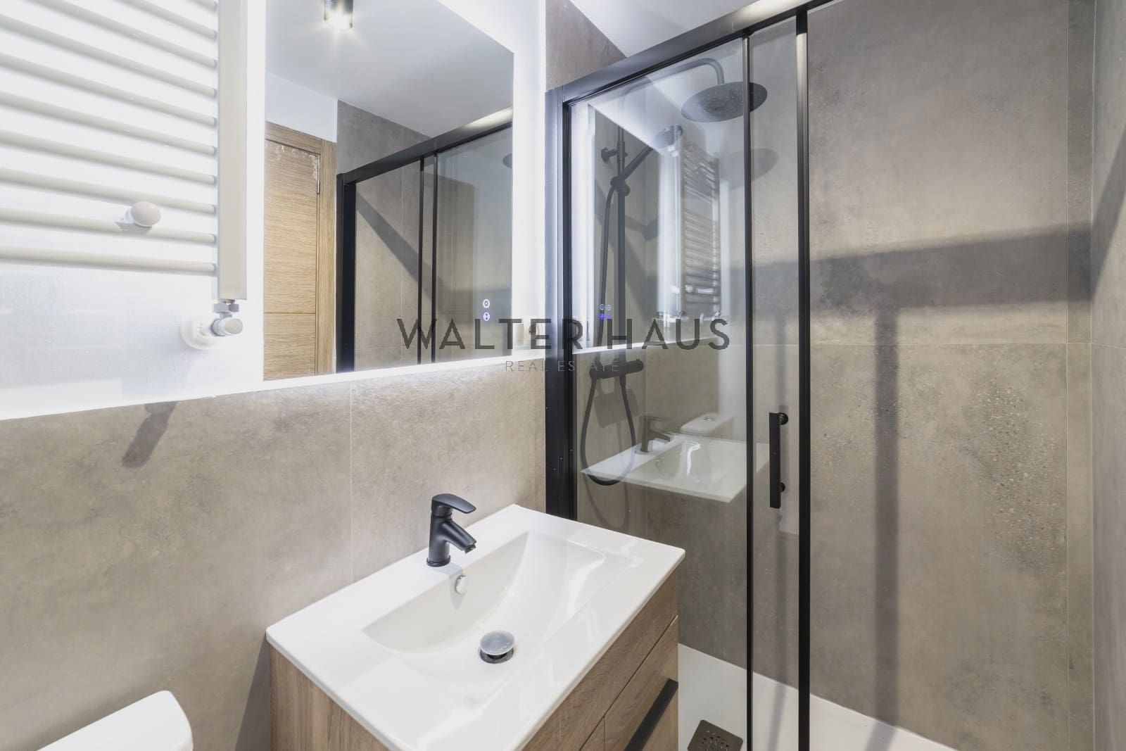 3 soveværelse Lejlighed til salg i Madrid by - € 1.249.000 (Ref: 9066812)