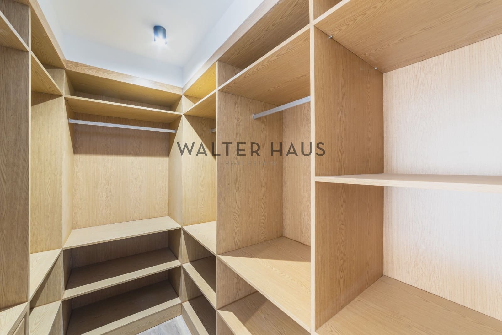 3 soveværelse Lejlighed til salg i Madrid by - € 1.249.000 (Ref: 9066812)