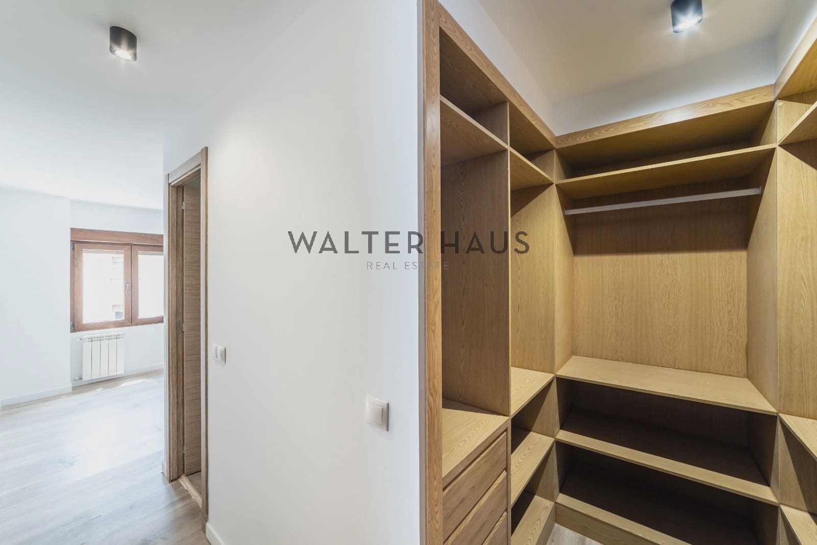 3 soveværelse Lejlighed til salg i Madrid by - € 1.249.000 (Ref: 9066812)