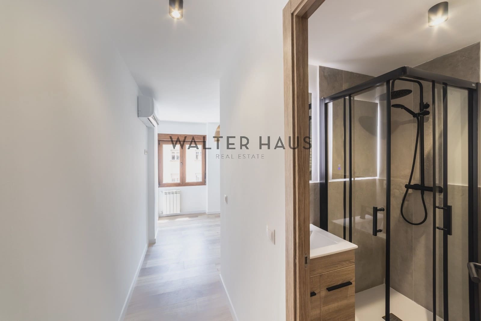 3 soveværelse Lejlighed til salg i Madrid by - € 1.249.000 (Ref: 9066812)