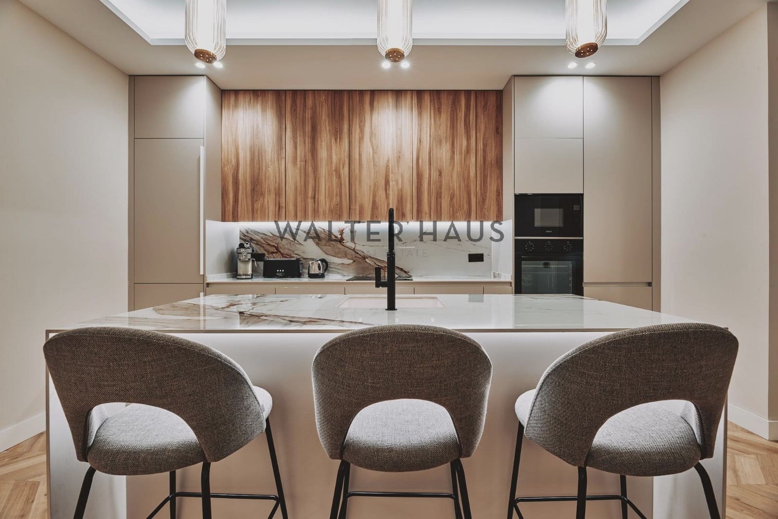 3 soveværelse Lejlighed til salg i Madrid by med swimmingpool - € 1.119.000 (Ref: 9084393)