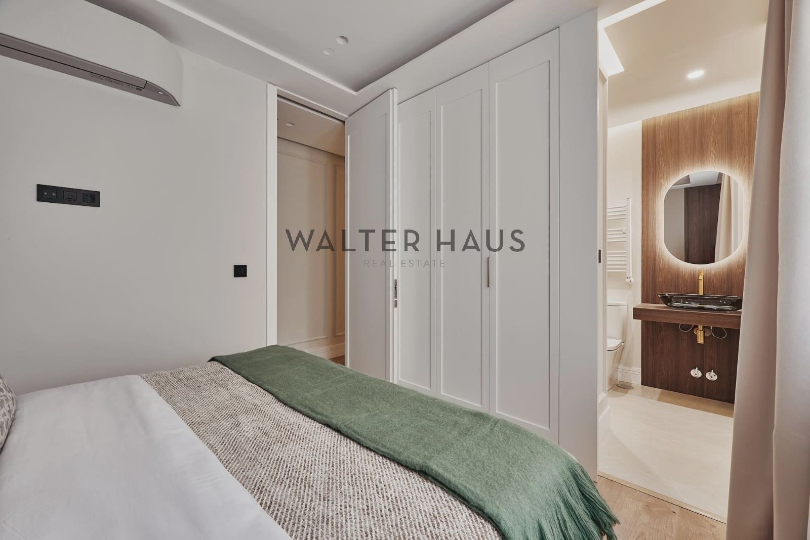 Piso de 3 habitaciones en Madrid ciudad en venta - 1.459.000 € (Ref: 9084764)