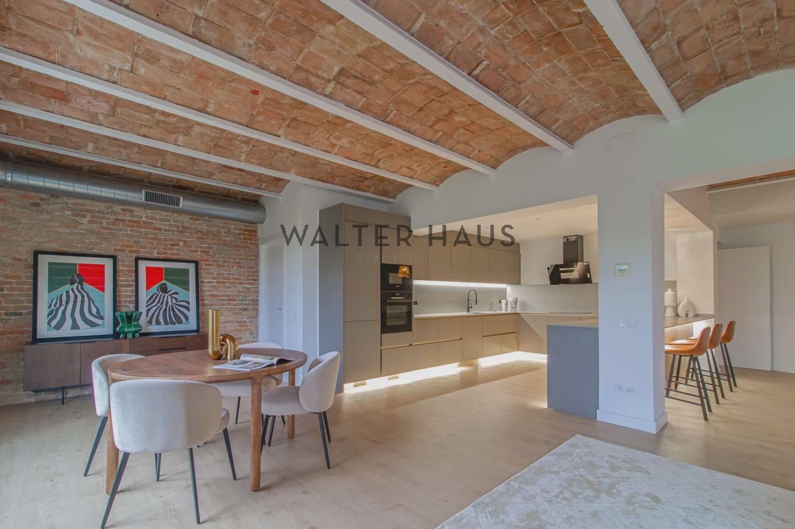 4 soveværelse Lejlighed til salg i Barcelona by - € 1.250.000 (Ref: 9085713)