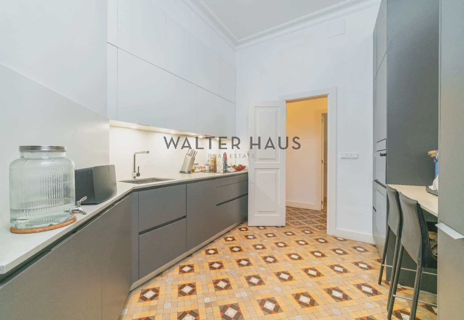 5 soveværelse Lejlighed til salg i Barcelona by - € 1.895.000 (Ref: 9086214)