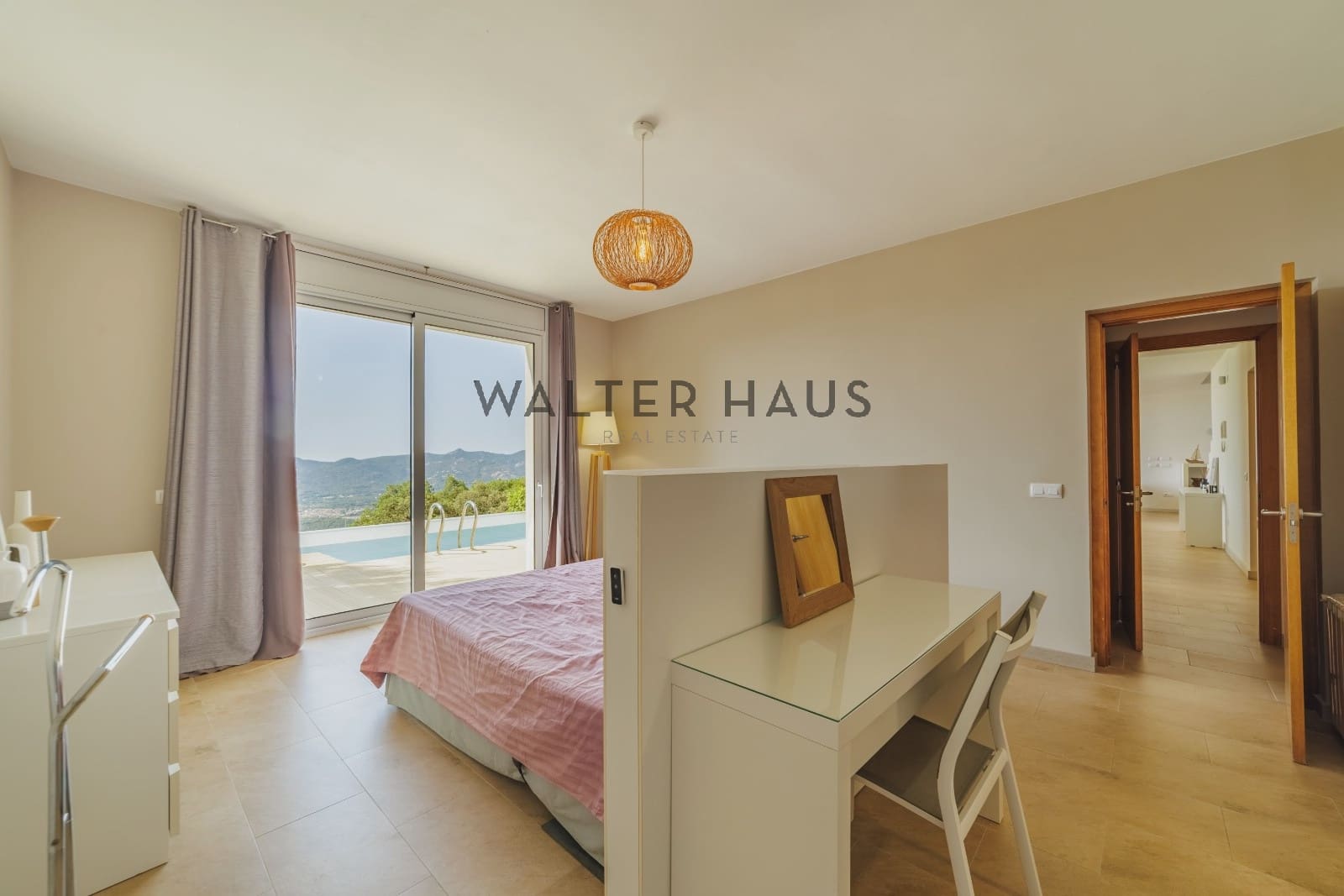 4 bedroom Villa for sale in Santa Cristina d'Aro - € 885,000 (Ref: 9087178)