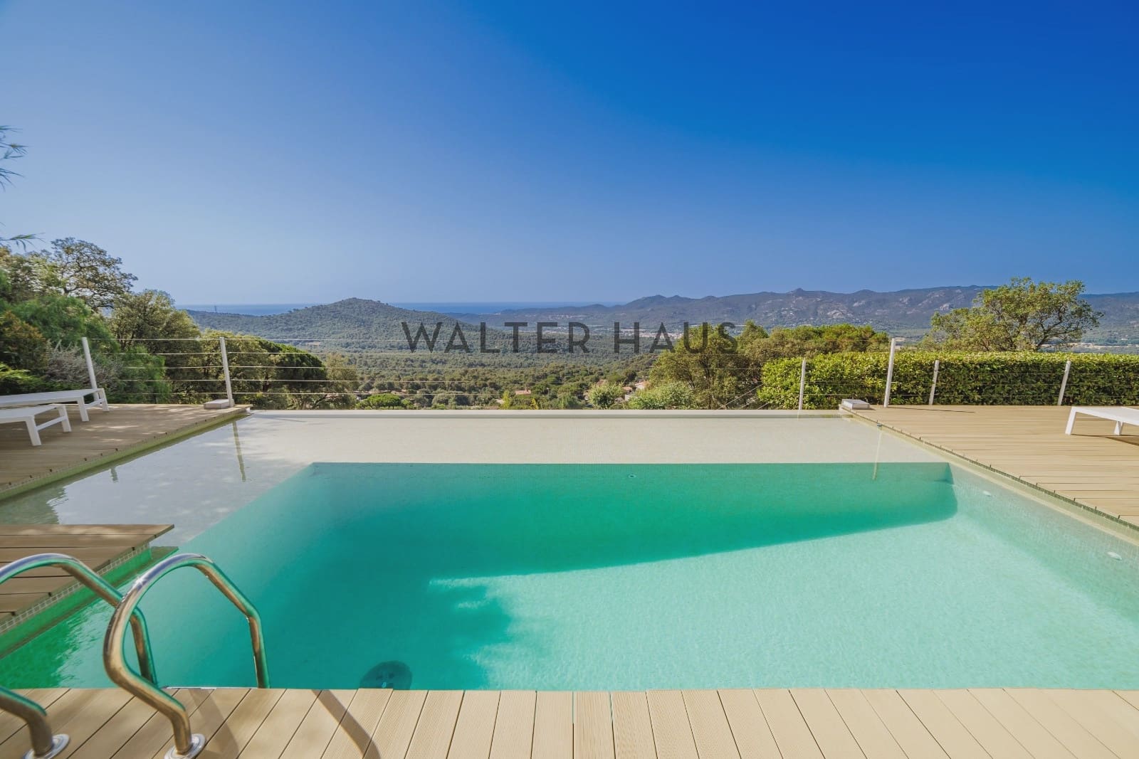 4 bedroom Villa for sale in Santa Cristina d'Aro - € 885,000 (Ref: 9087178)