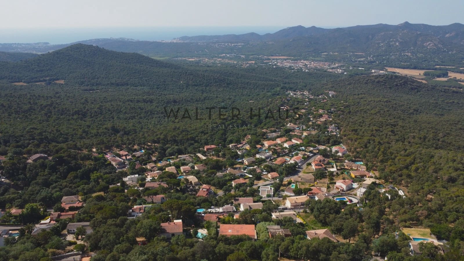 4 bedroom Villa for sale in Santa Cristina d'Aro - € 885,000 (Ref: 9087178)