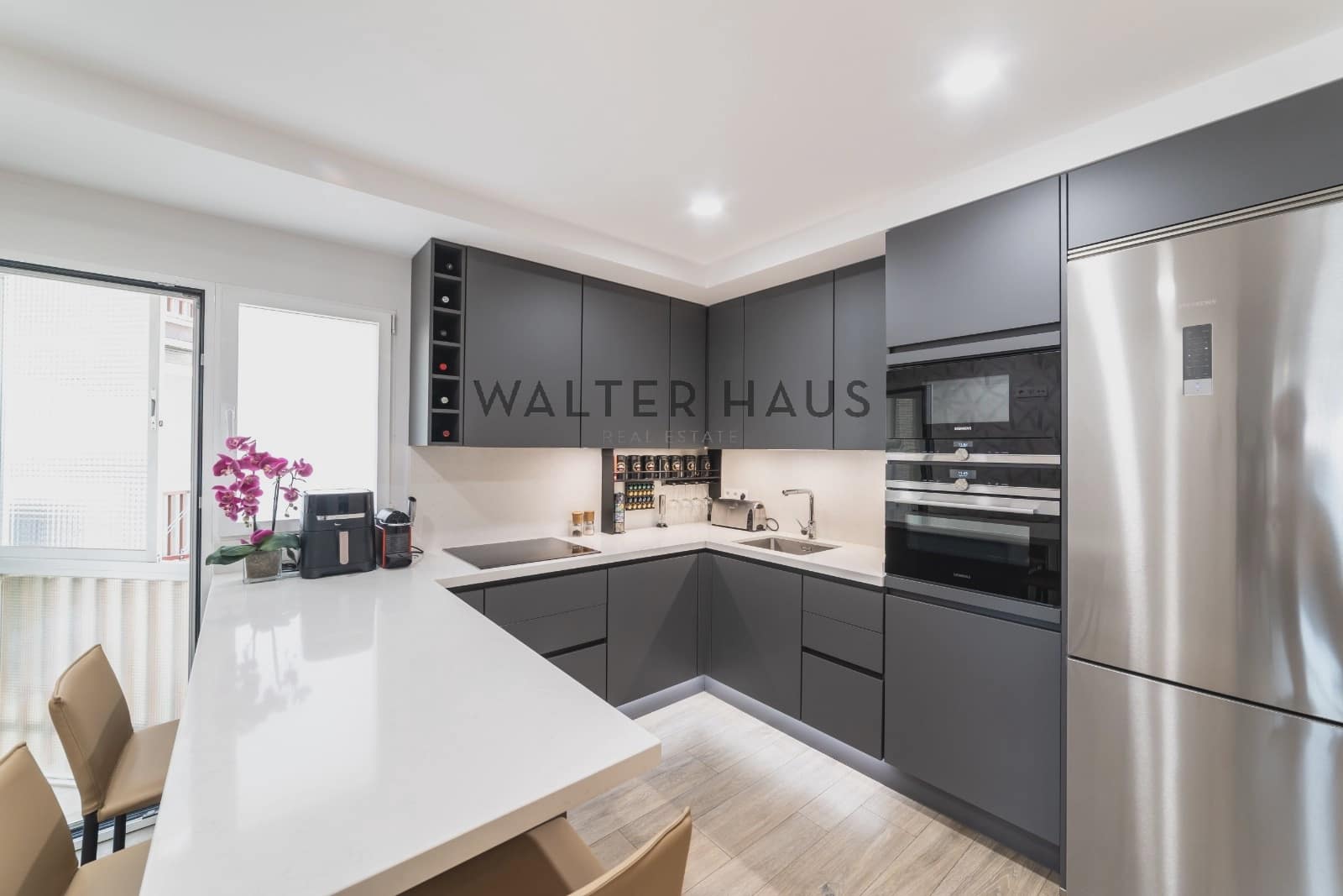 3 soveværelse Lejlighed til salg i Madrid by - € 1.220.000 (Ref: 9094491)