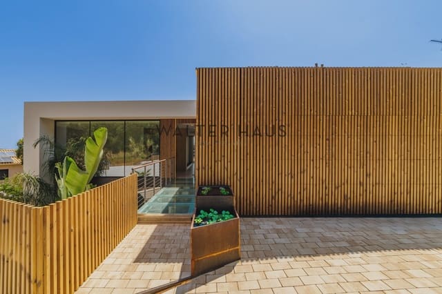 5 makuuhuone Huvila myytävänä paikassa Sant Feliu de Guíxols mukana uima-altaan - 1 980 000 € (Ref: 9097605)