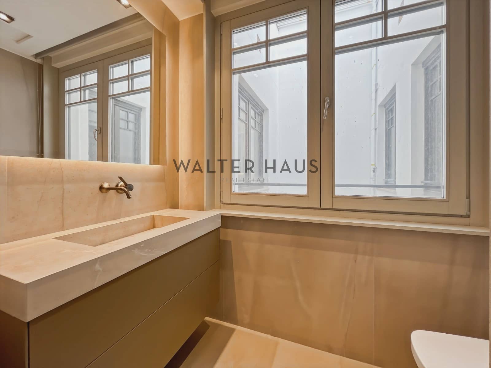 1 soveværelse Lejlighed til leje i Barcelona by - € 3.022 (Ref: 9097688)