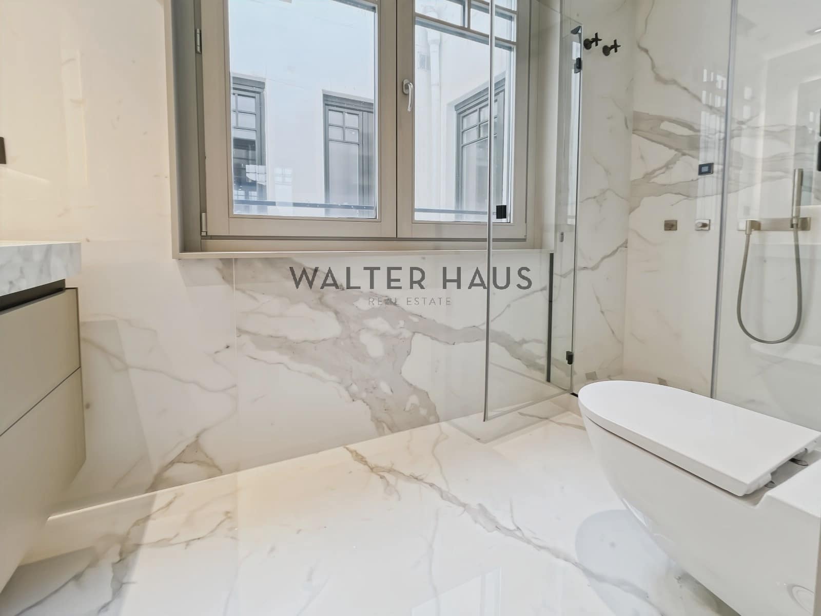 1 soveværelse Lejlighed til leje i Barcelona by - € 3.022 (Ref: 9097688)