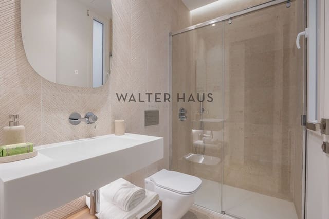 3 bedroom Flat for sale in Jerónimos, Madrid city - € 3,950,000 (Ref: 9101756)