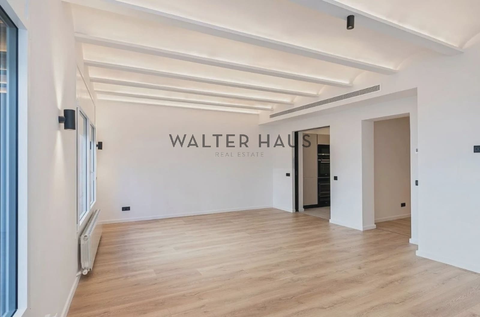 3 soveværelse Lejlighed til salg i Barcelona by - € 1.250.000 (Ref: 9101757)