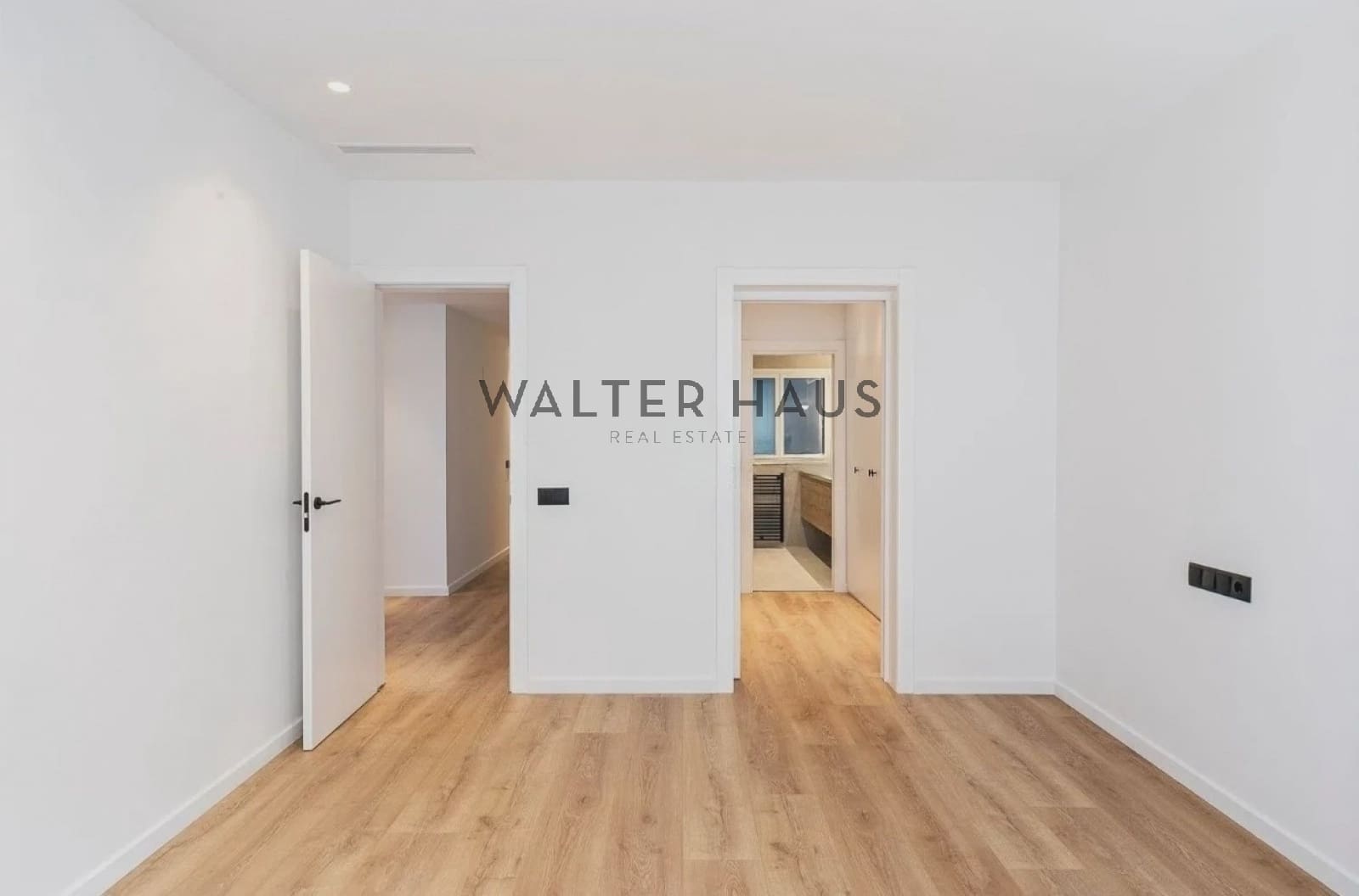 3 soveværelse Lejlighed til salg i Barcelona by - € 1.250.000 (Ref: 9101757)