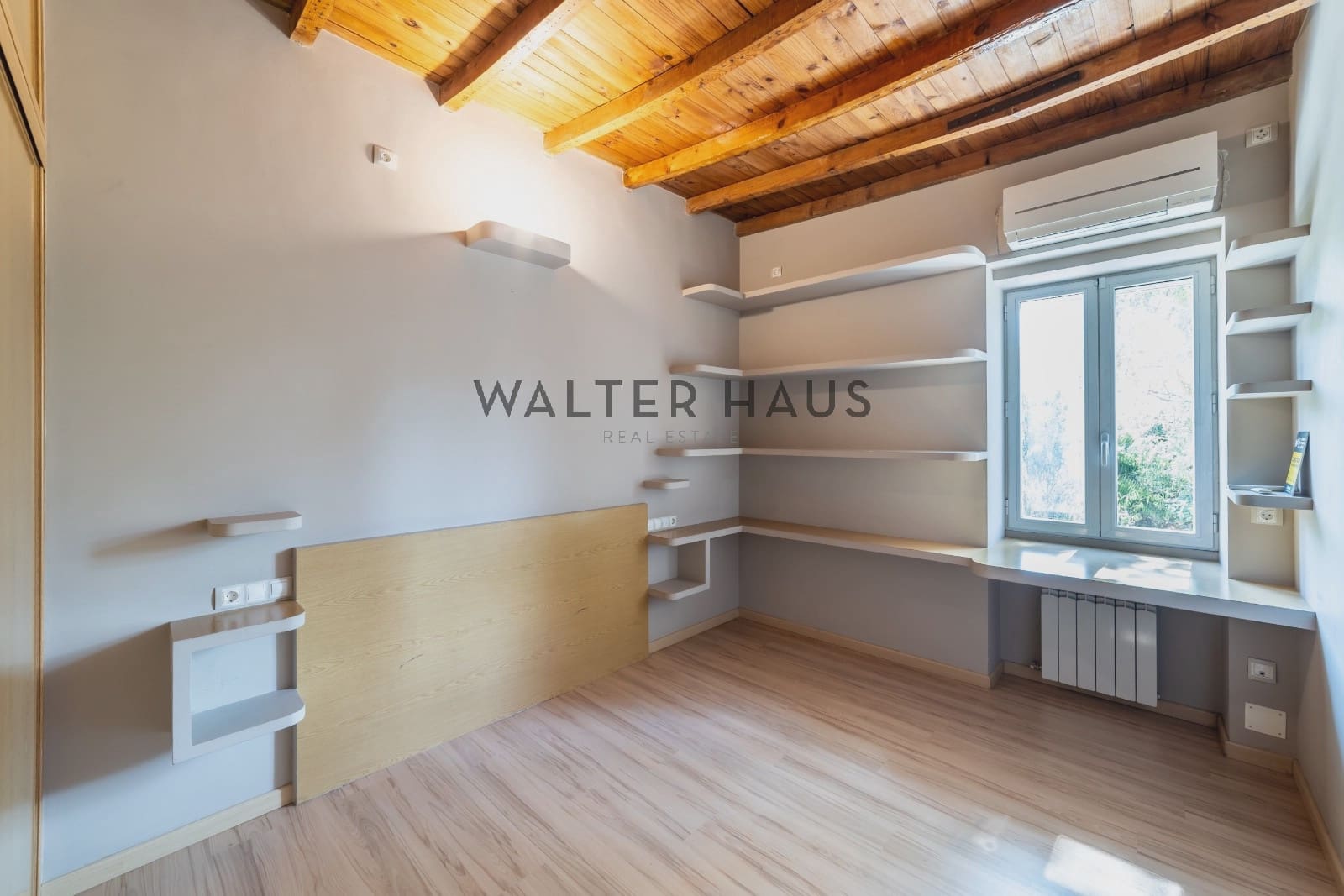 4 soveværelse Villa til salg i Madrid by - € 1.800.000 (Ref: 9103594)