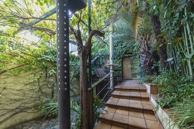 4 Zimmer Villa zu verkaufen in Hispanoamérica, Madrid Stadt - 1.800.000 € (Ref: 9103594)