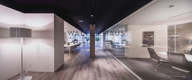 Office for sale in La Vila Olímpica del Poblenou, Barcelona city - € 675,000 (Ref: 9111044)
