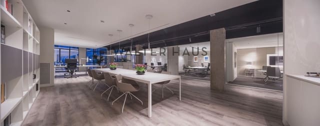 Office for sale in La Vila Olímpica del Poblenou, Barcelona city - € 675,000 (Ref: 9111044)