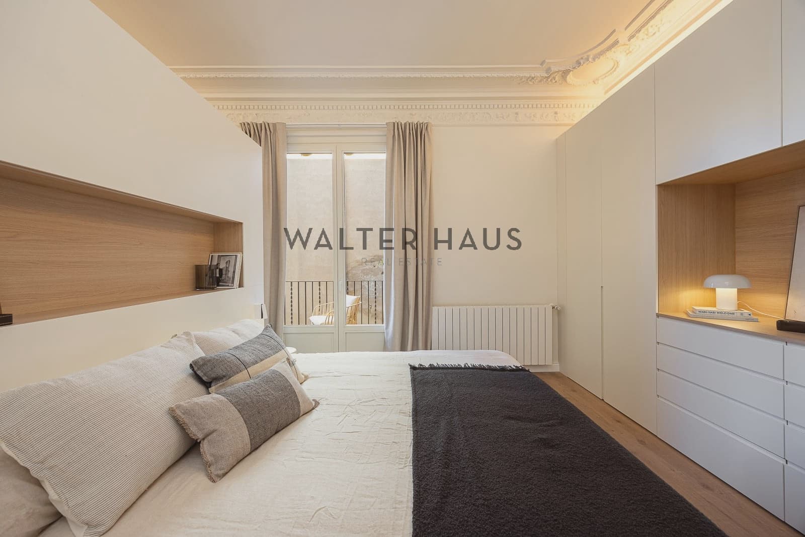 4 slaapkamer Flat te koop in Barcelona stad - € 1.985.000 (Ref: 9111612)