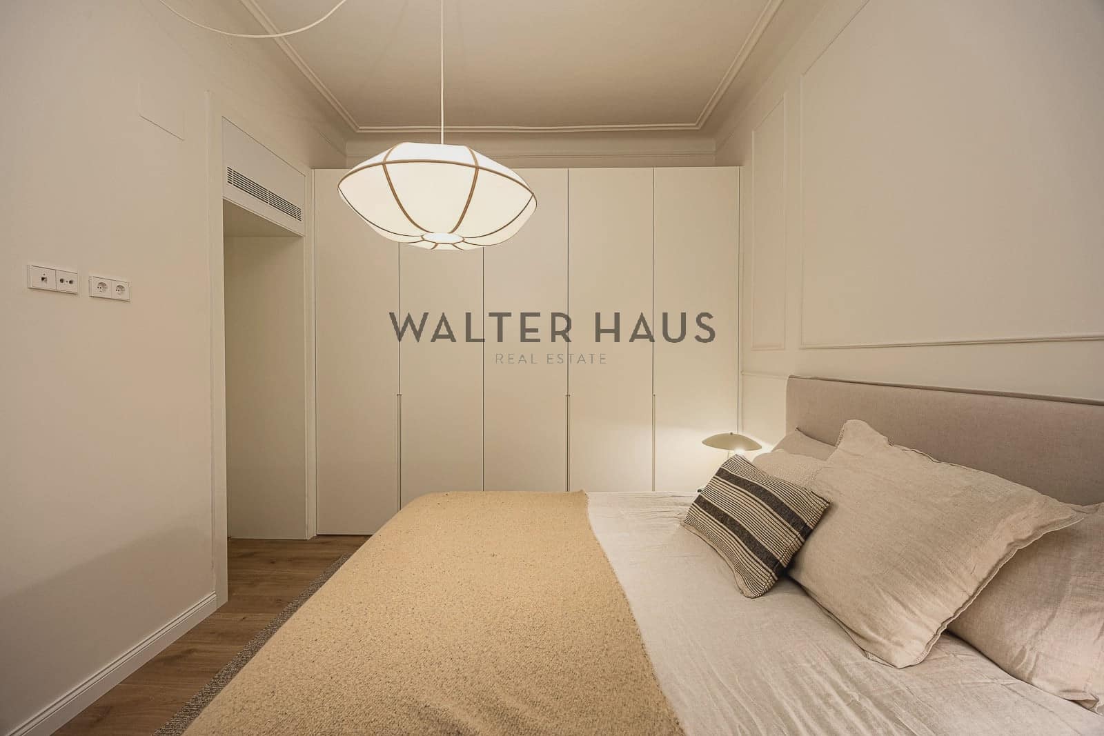 4 slaapkamer Flat te koop in Barcelona stad - € 1.985.000 (Ref: 9111612)