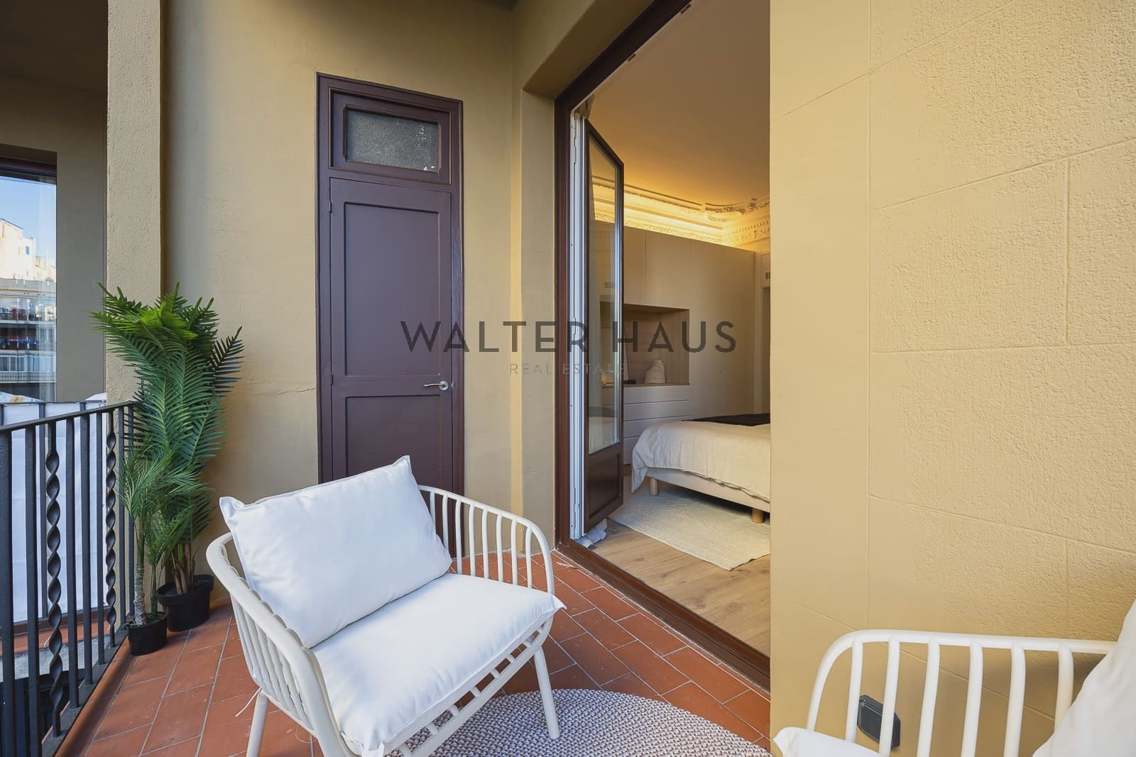 4 slaapkamer Flat te koop in Barcelona stad - € 1.985.000 (Ref: 9111612)