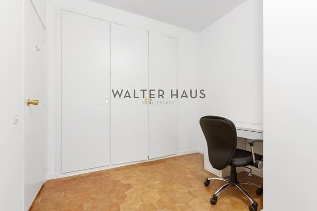 5 soveværelse Lejlighed til leje i Barcelona by - € 2.700 (Ref: 9115414)