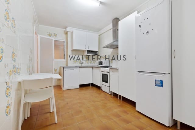 5 soveværelse Lejlighed til leje i Barcelona by - € 2.700 (Ref: 9115414)